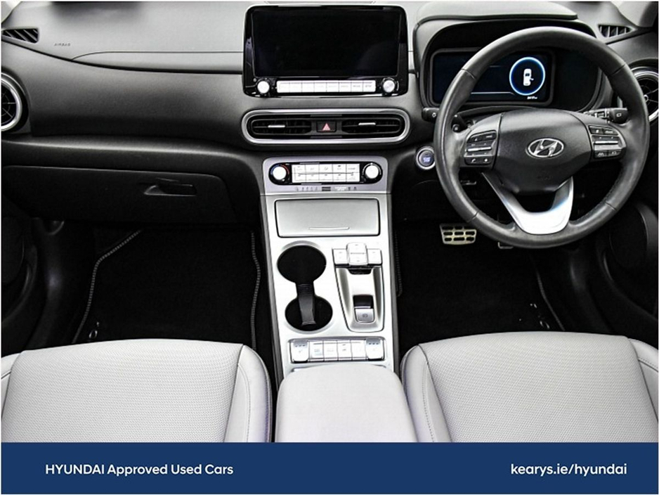 2022 Hyundai Kona EV Premium 64 kWh €22,490