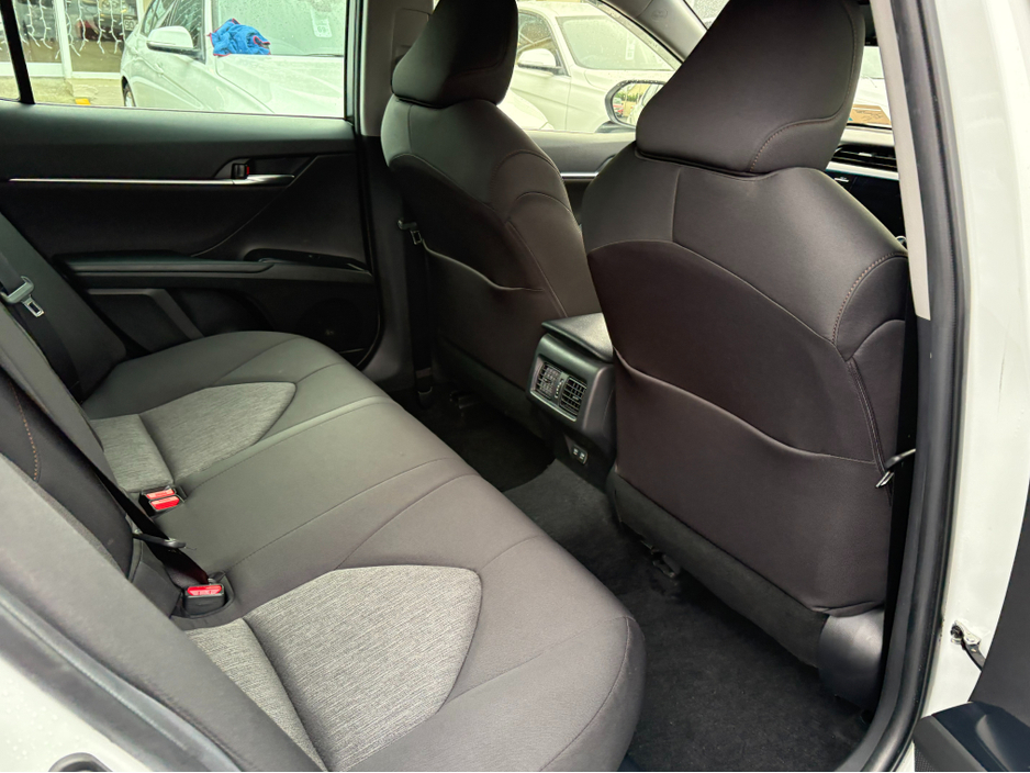 2020 Toyota Camry - image 11