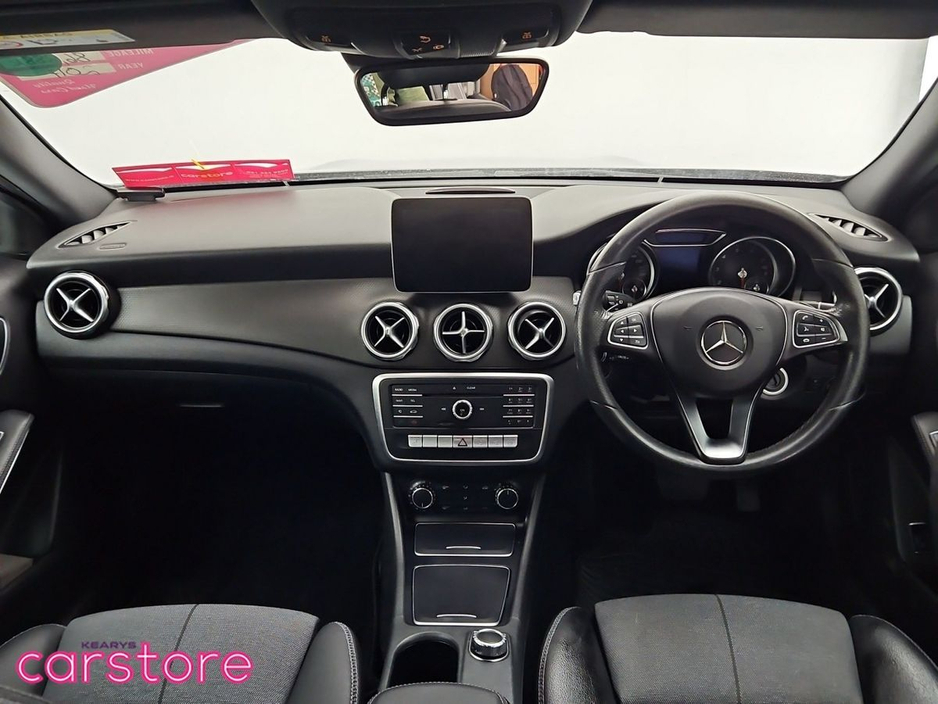 2017 Mercedes-Benz GLA Class - image 11