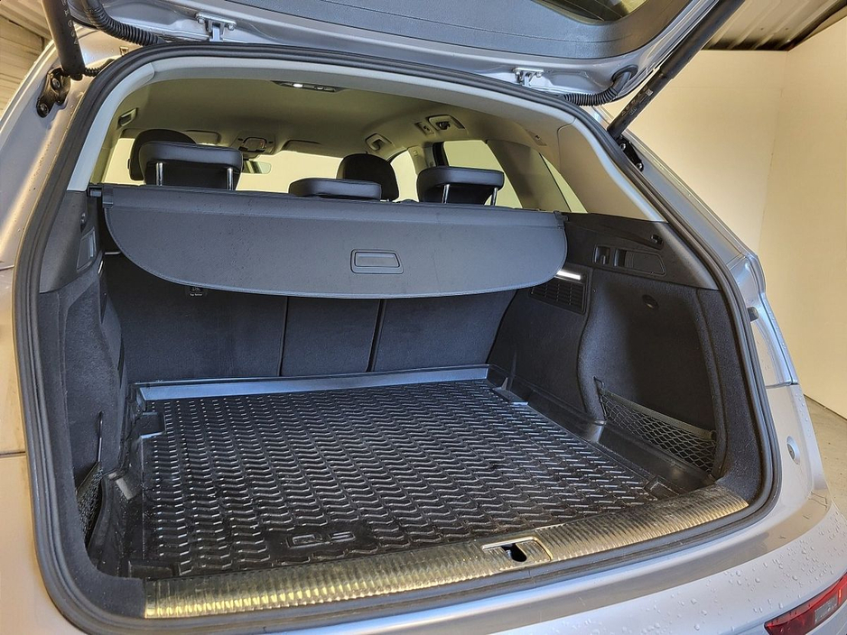 2025 Audi Q5 - image 13