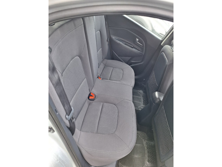 2014 Kia Rio - image 10