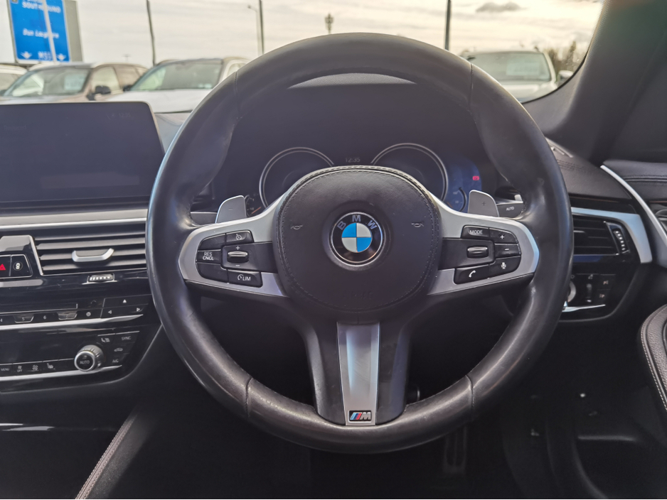 2017 BMW 5 Series - image 14