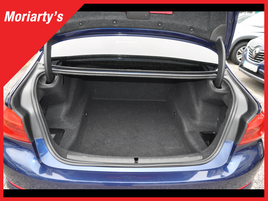 2018 BMW 5 Series - image 7