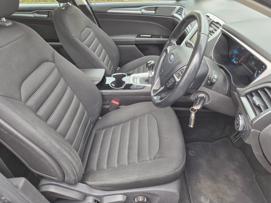 2015 Ford Mondeo - image 18