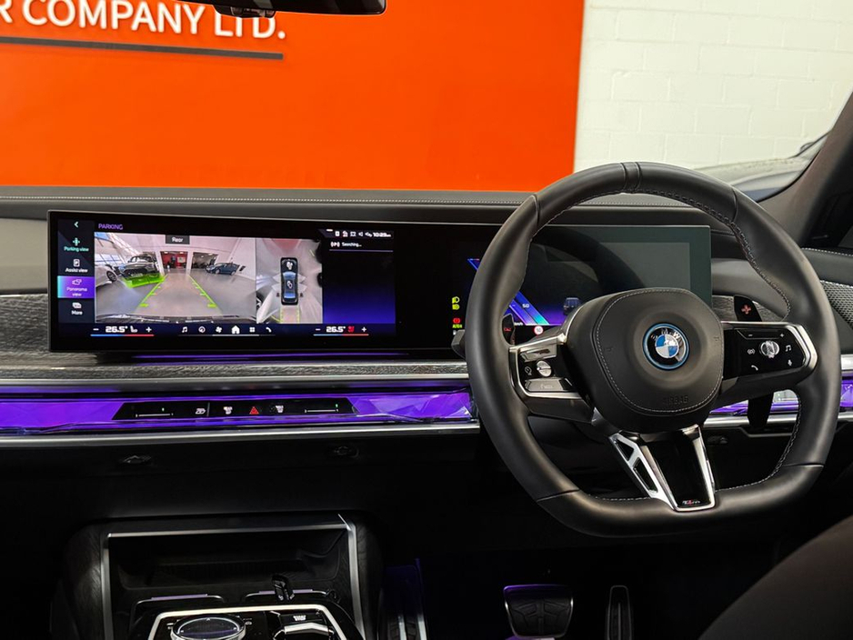 2025 BMW 7 Series - image 11
