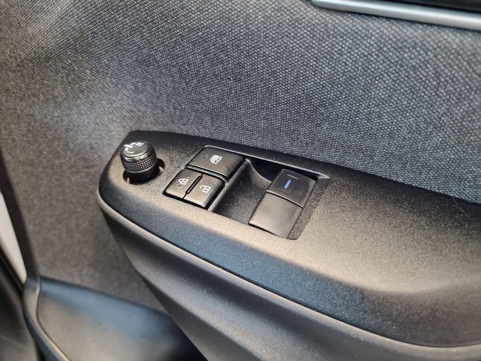 2022 Toyota Yaris Hybrid Luna Automatic €22,750