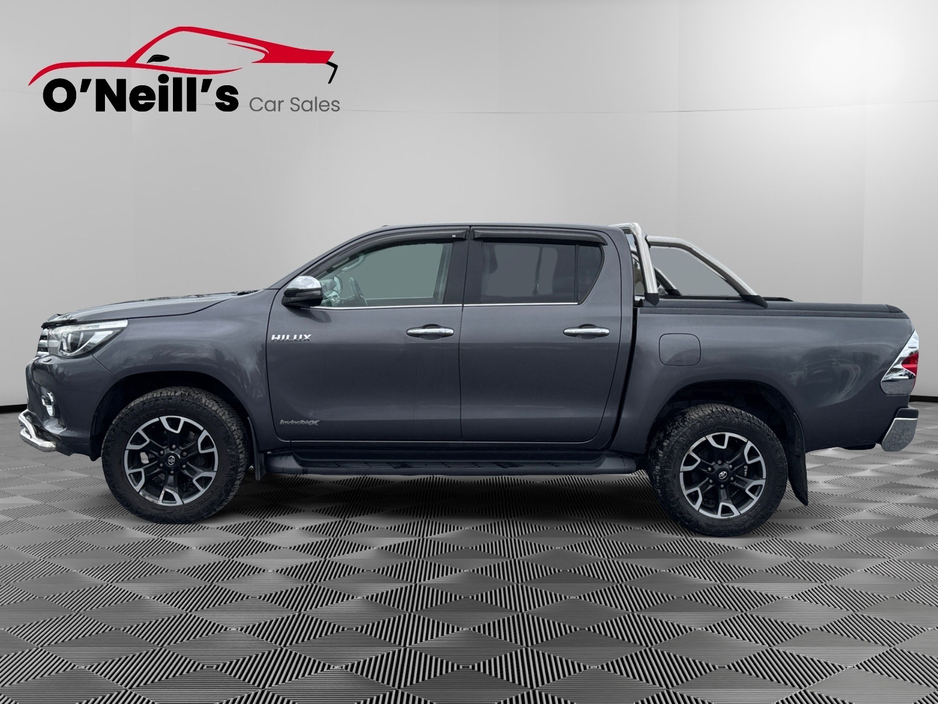 2018 Toyota Hilux - image 6