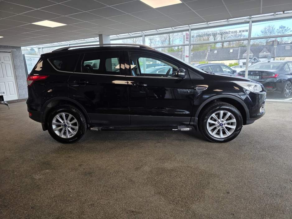 2016 Ford Kuga - image 3