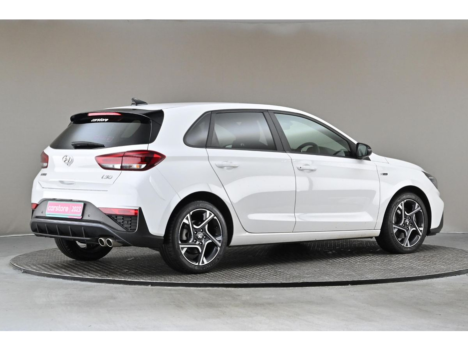 2023 Hyundai i30 - image 10