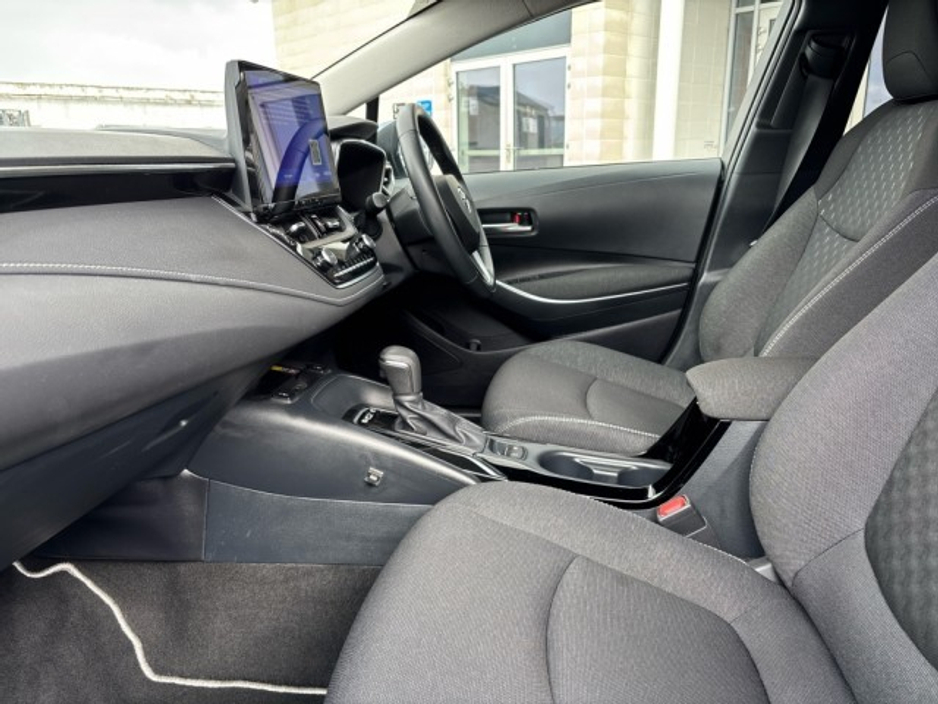 2024 Toyota Corolla - image 6