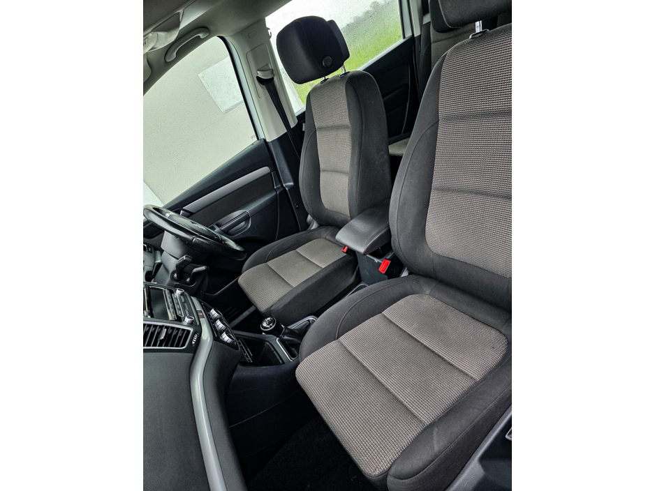 2015 Volkswagen Sharan - image 14