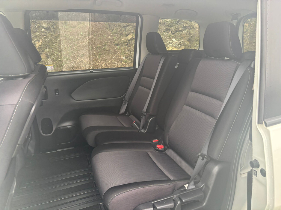 2018 Nissan Serena  €16,950