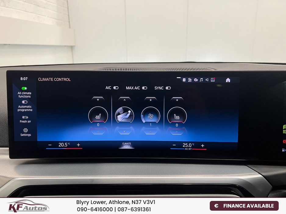 2023 BMW 3 Series - image 31