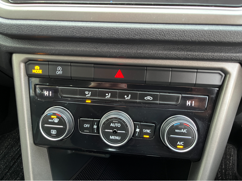 2020 Volkswagen T-Roc STYLE AUTOMATIC 2.0 DIESEL //KEYLESS ENTRY//ADAPTIVE CRUISE CONTROL//REVERSE CAMERA// €23,950