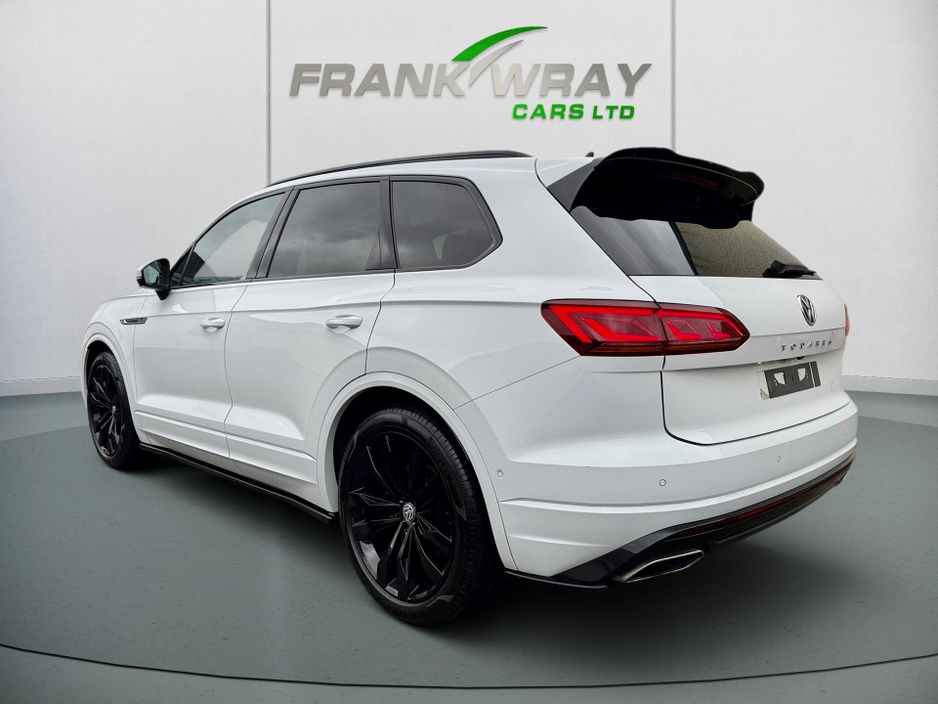 2019 Volkswagen Touareg V6 R-LINE TECH 3.0 TDI **286 BHP**REVERSE CAMERA**BODY KIT**BLACK PACK**XENONS**MEMORY SEATS**FSH**MINT** €52,750