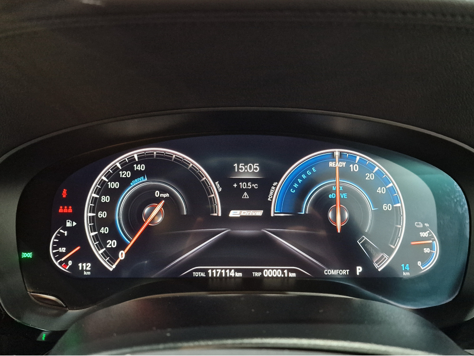 2019 BMW 5 Series 530E (M PERFORMANCE KIT) M SPORT AUTOMATIC **TOP SPEC / 20" ALLOYS / BLUETOOTH INTEGRATION / CRUISE CONTROL / FRONT & REAR PARKING ASSIST / FULL BLACK LEATHER / HEATED FRONT SEATS / SAT NAV** €25,900