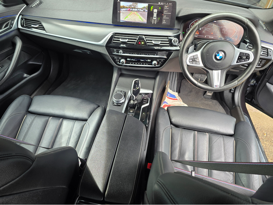 2021 BMW 5 Series - image 20