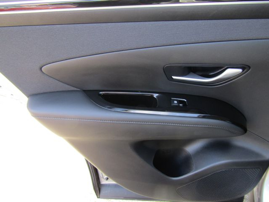2022 Hyundai Tucson - image 33