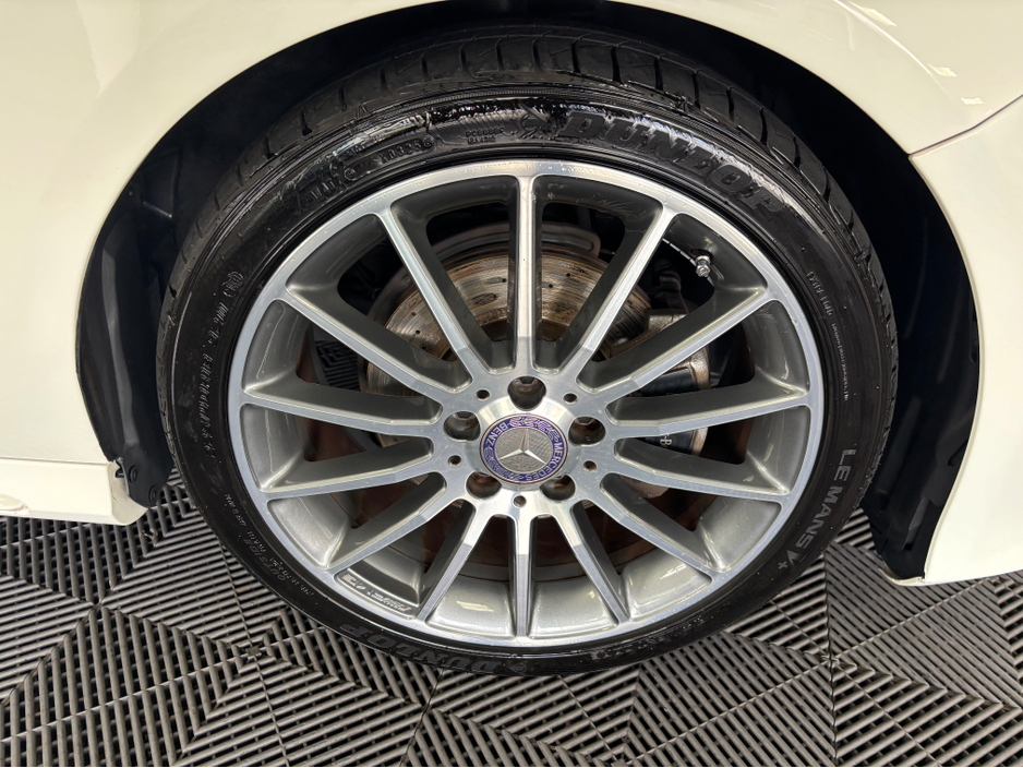 2015 Mercedes-Benz A Class - image 5