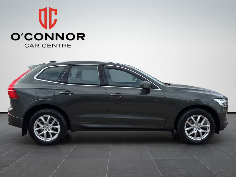 2017 Volvo XC60 - image 8