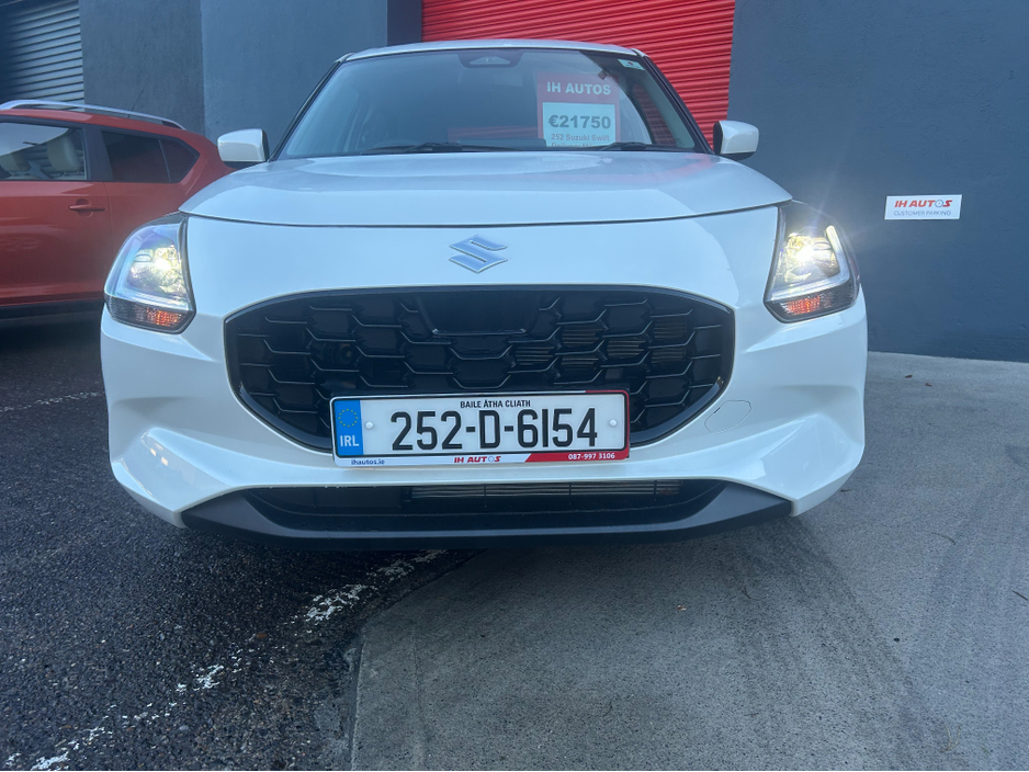 2025 Suzuki Swift 1.2 HYBRID MOTION 5DR ONLY 200KM €21,750