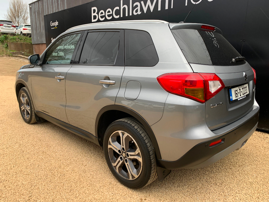 2016 Suzuki Vitara - image 6