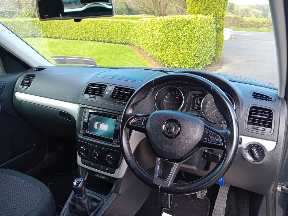 2015 Skoda Yeti - image 7