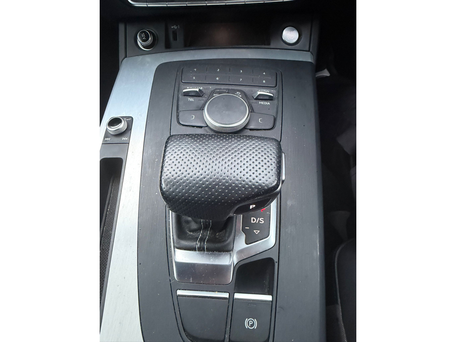 2018 Audi Q5 - image 23