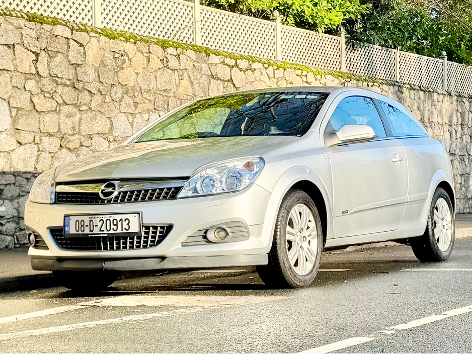 2008 Opel Astra SPORT DESIGN 1.6 I 16V!! NEW NCT !! €2,950