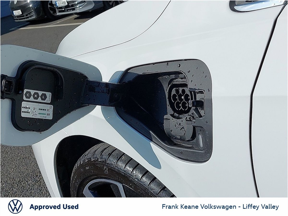 2025 Volkswagen Golf - image 19