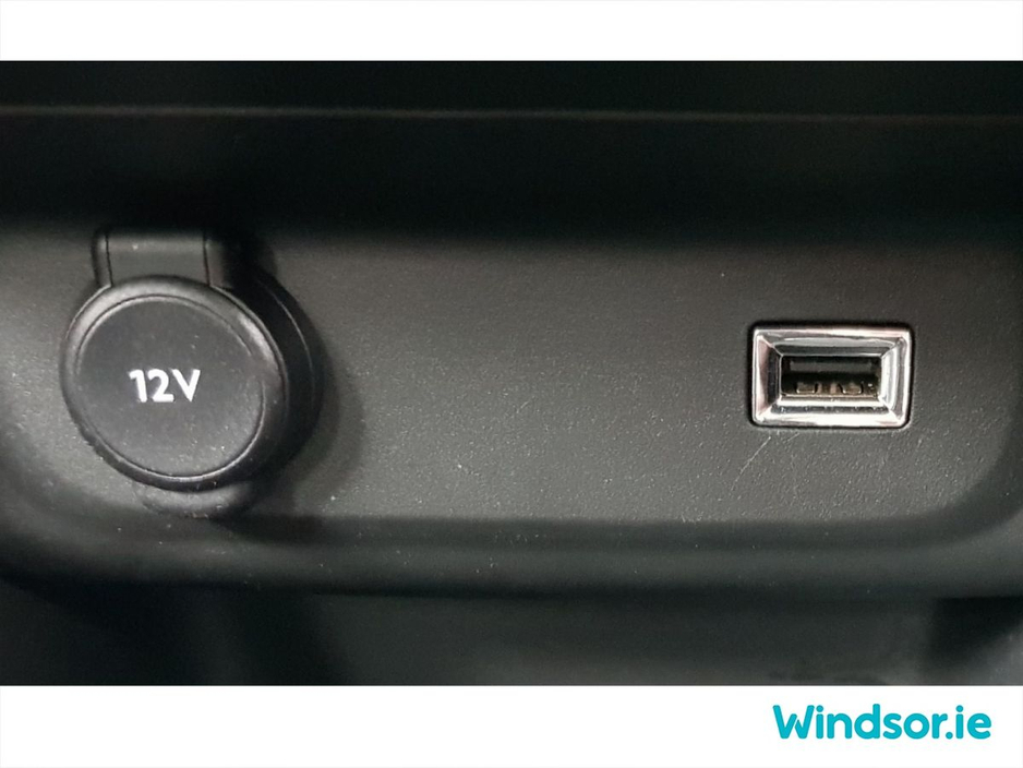 2022 Citroen C3 FLAIR 1.2 PureTech 110 S&S EAT6 EU6.3 €15,995