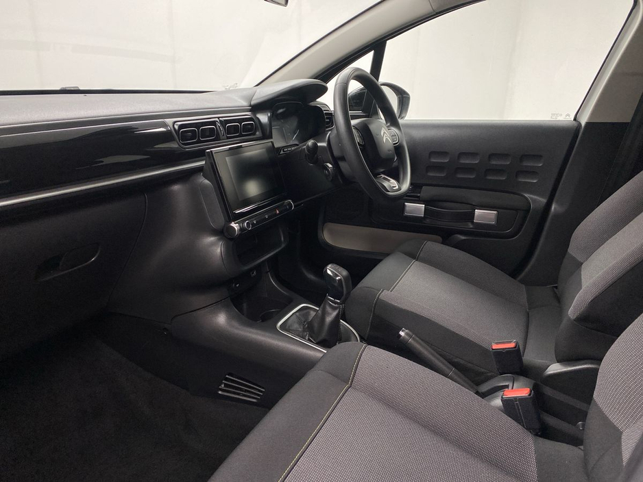 2023 Citroen C3 - image 8