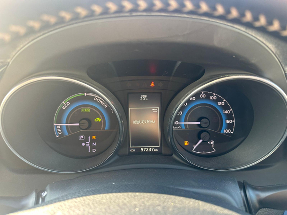 2016 Toyota Auris - image 20