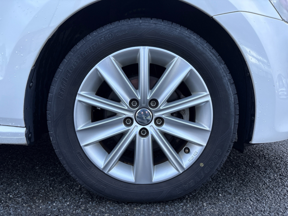 2013 Volkswagen Polo Volkswagen Polo 1.2 Petrol Automatic €9,950