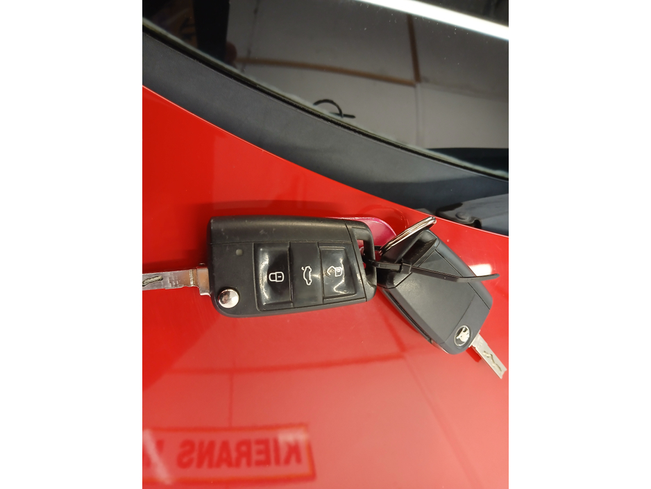 2017 Skoda Fabia - image 10