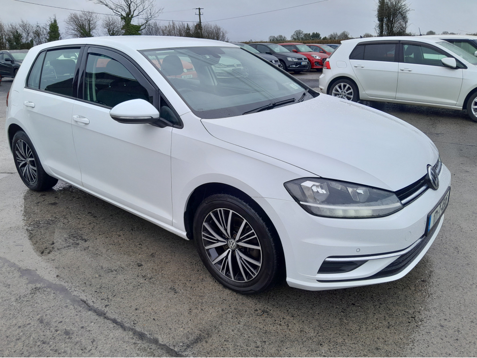2017 Volkswagen Golf - image 15