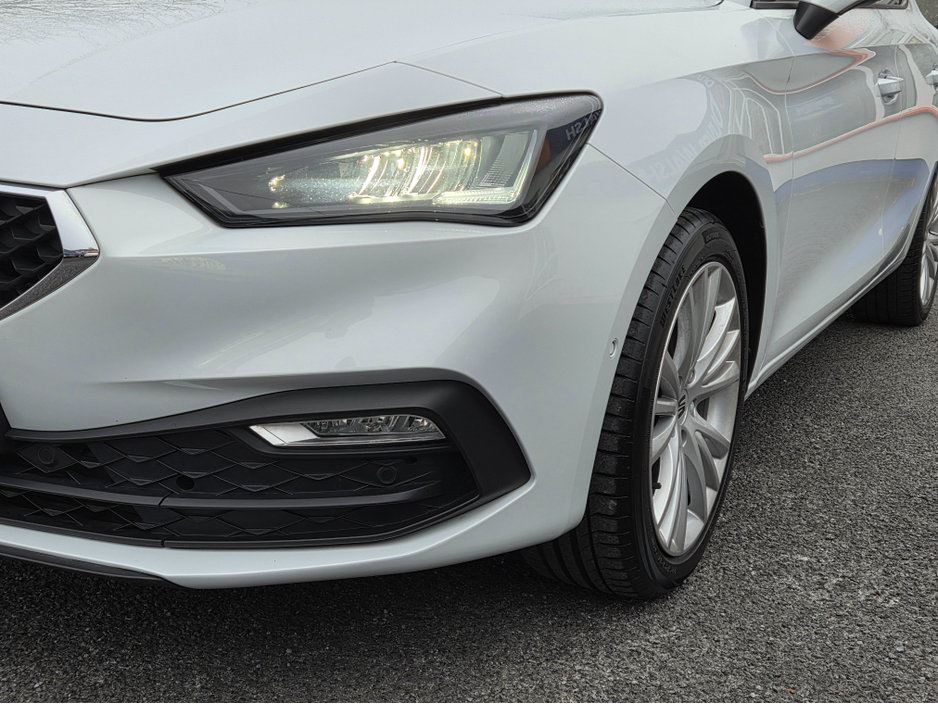 2022 SEAT Leon - image 11