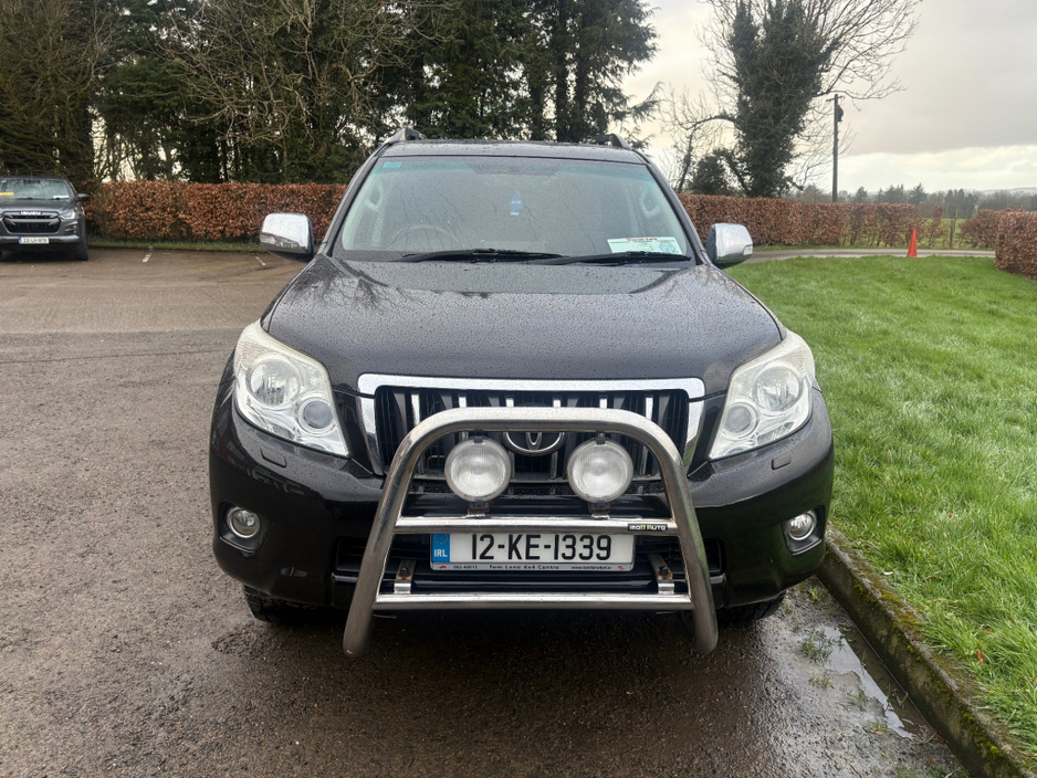 2012 Toyota Landcruiser - image 3