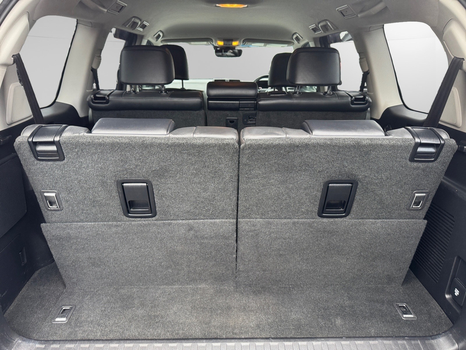 2024 Toyota Landcruiser - image 16