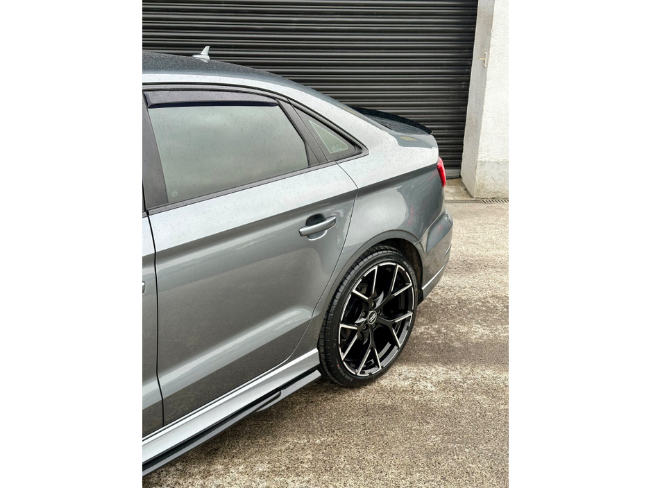 2018 Audi A3 - image 3