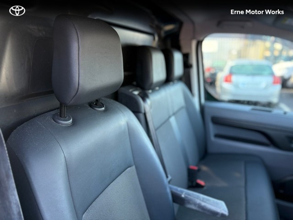 2021 Toyota Proace 1.5 100HP GL CMPCT 4DR €19,950