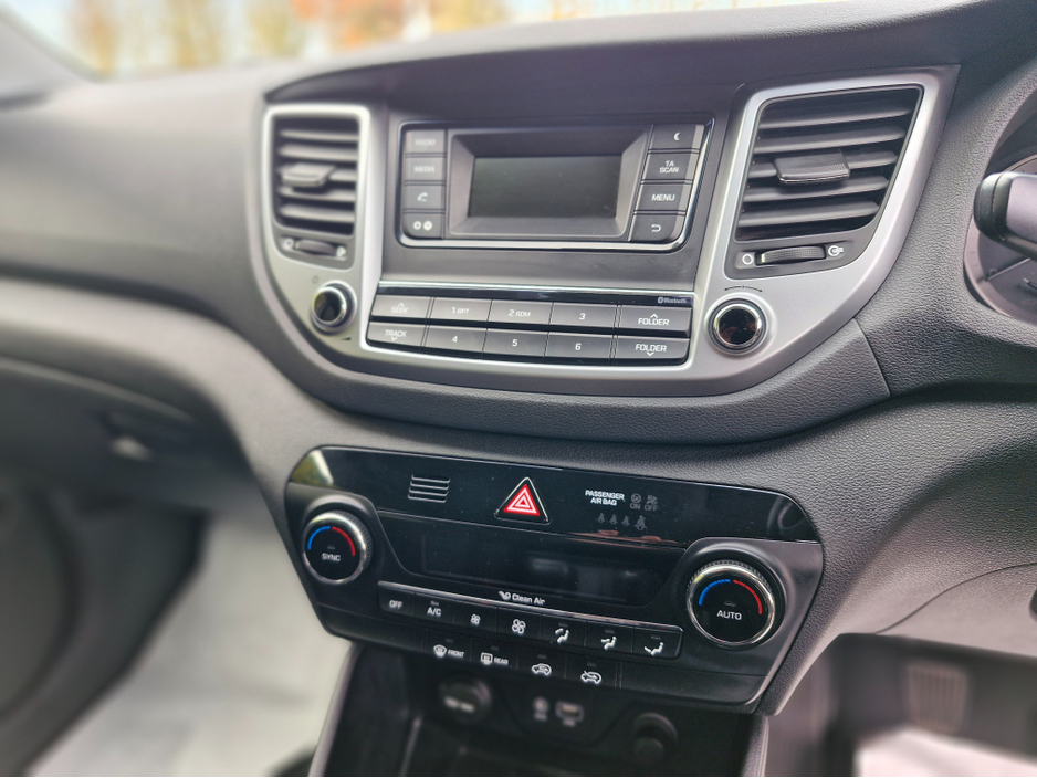 2016 Hyundai Tucson - image 16