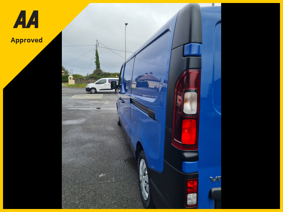 2018 Opel Vivaro - image 23