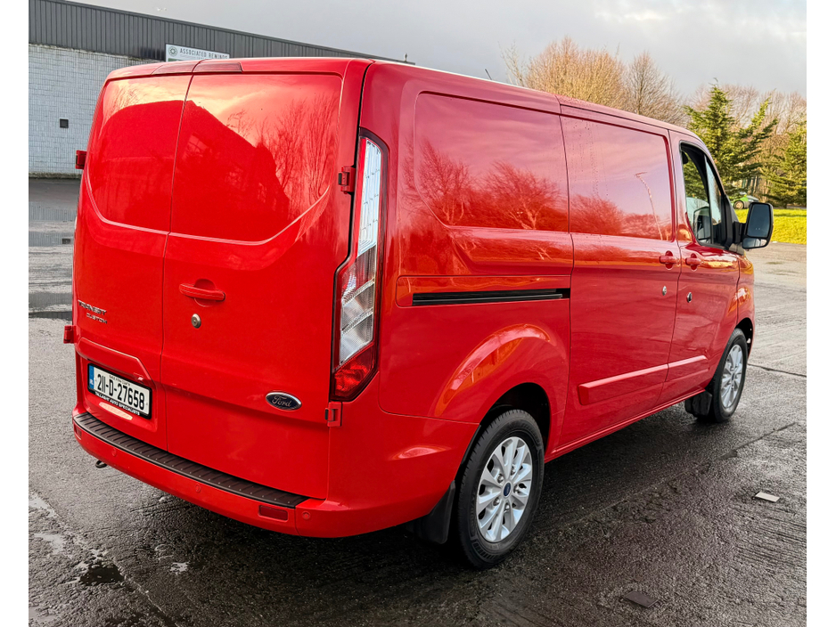 2021 Ford Transit Custom - image 5