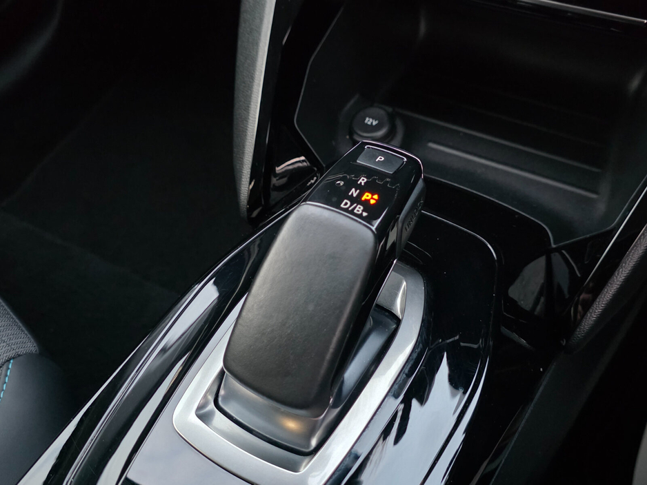 2021 Peugeot 208 - image 26