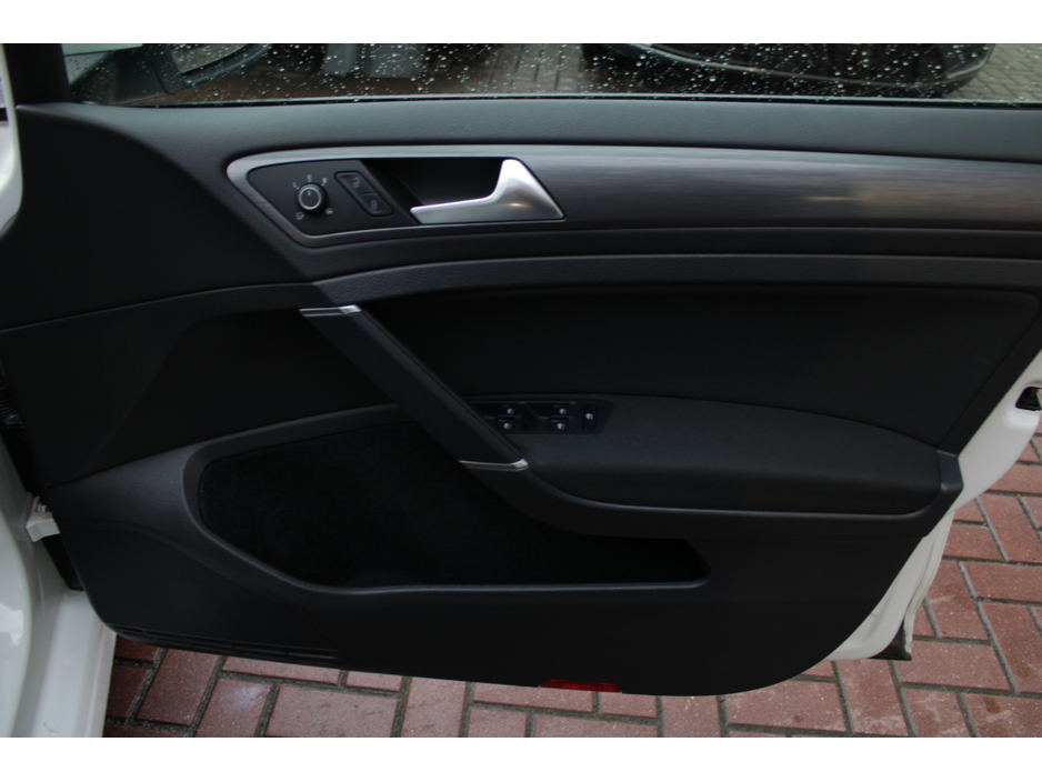 2019 Volkswagen Golf 2.0TDI 150BHP SPORT 5DR HATCHBACK AUTO // 1 OWNER WITH ONLY 82,000 KM'S // BUY WITH CONFIDENCE AA AND SIMI APPROVED DEALER 2026 // FINANCE ARRANGED // ALL TRADE INS WELCOME // €21,950