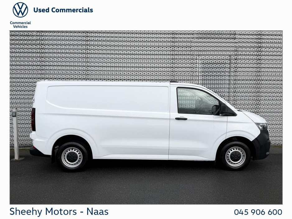 2025 Volkswagen Transporter - image 10