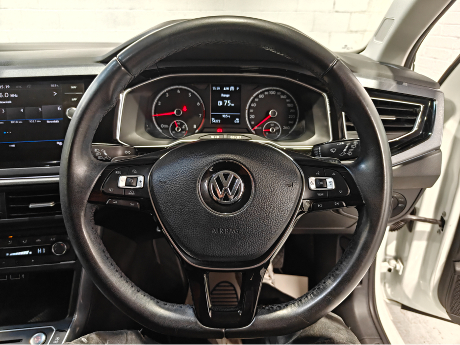 2018 Volkswagen Polo - image 16