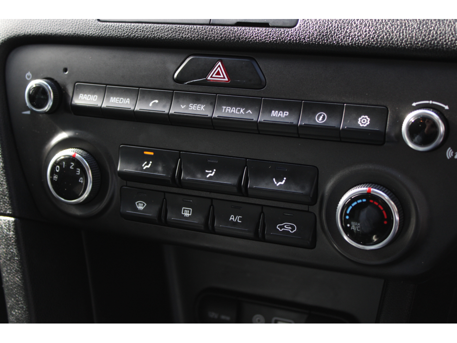 2016 Kia Sportage - image 14