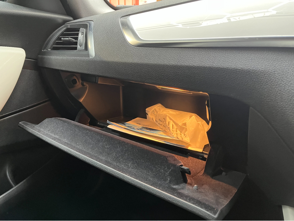 2018 BMW 1 Series €16950 2018 BMW 118I STYLE 1.5 AUTOMATIC / CRUISE CONTROL / REVERSE CAMERA / HEATED SEATS AND MORE €16,950